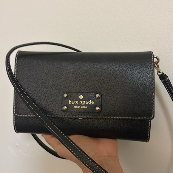 Kate Spade Natalie Wellesley Clutch crossbody bag in black. - Picture 2 of 10